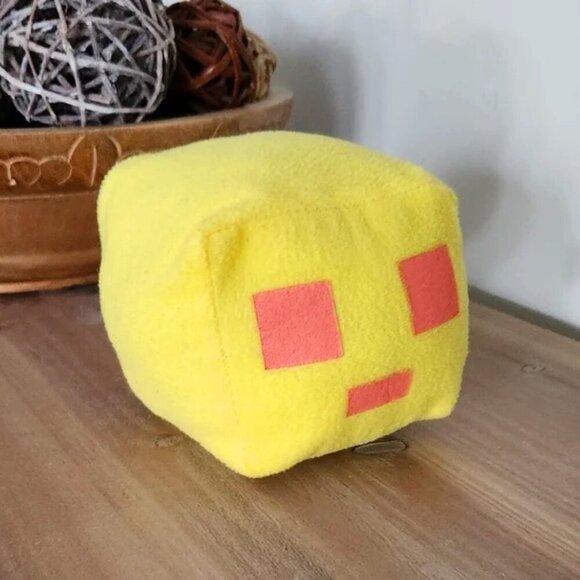 Minecraft Yellow Plush Toy โ 5"x5" โ Pre-Owned โ Pink Accents - Very Clean - Picture 3 of 10